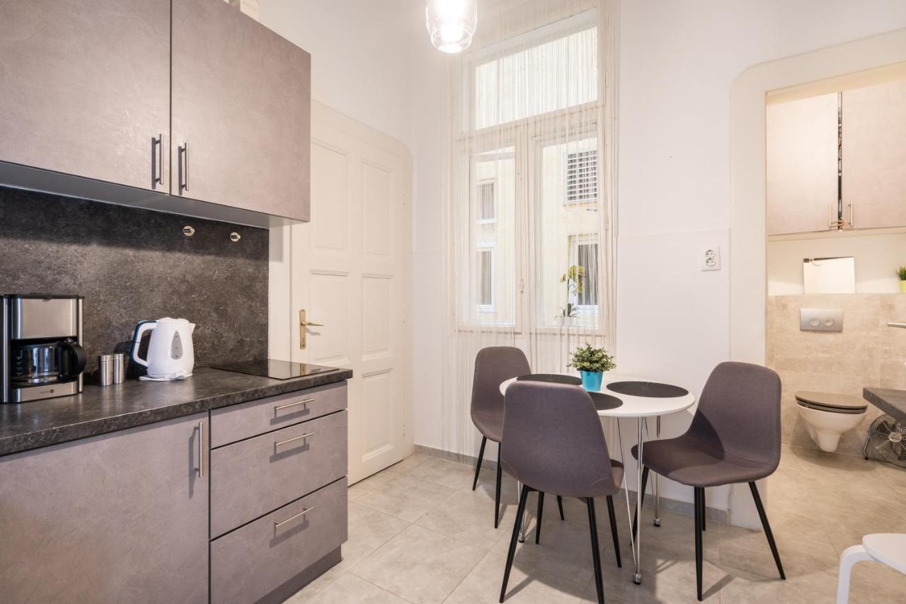 The White House Apartment Budapest Luaran gambar