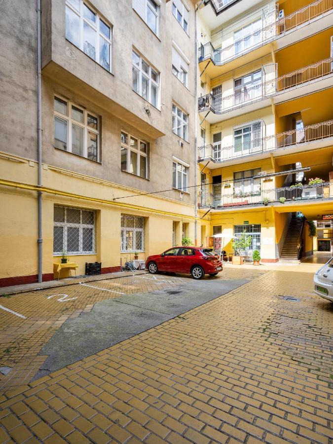 The White House Apartment Budapest Luaran gambar