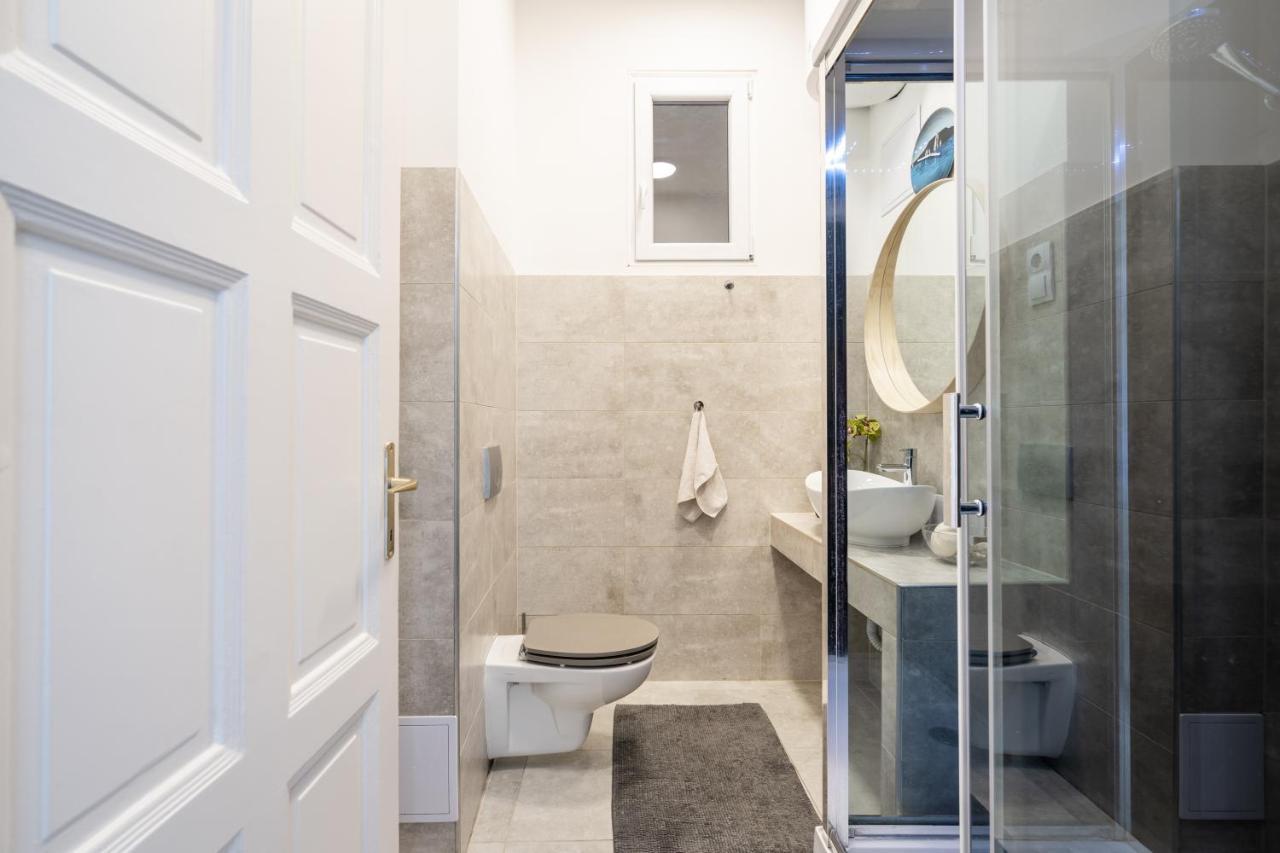 The White House Apartment Budapest Luaran gambar